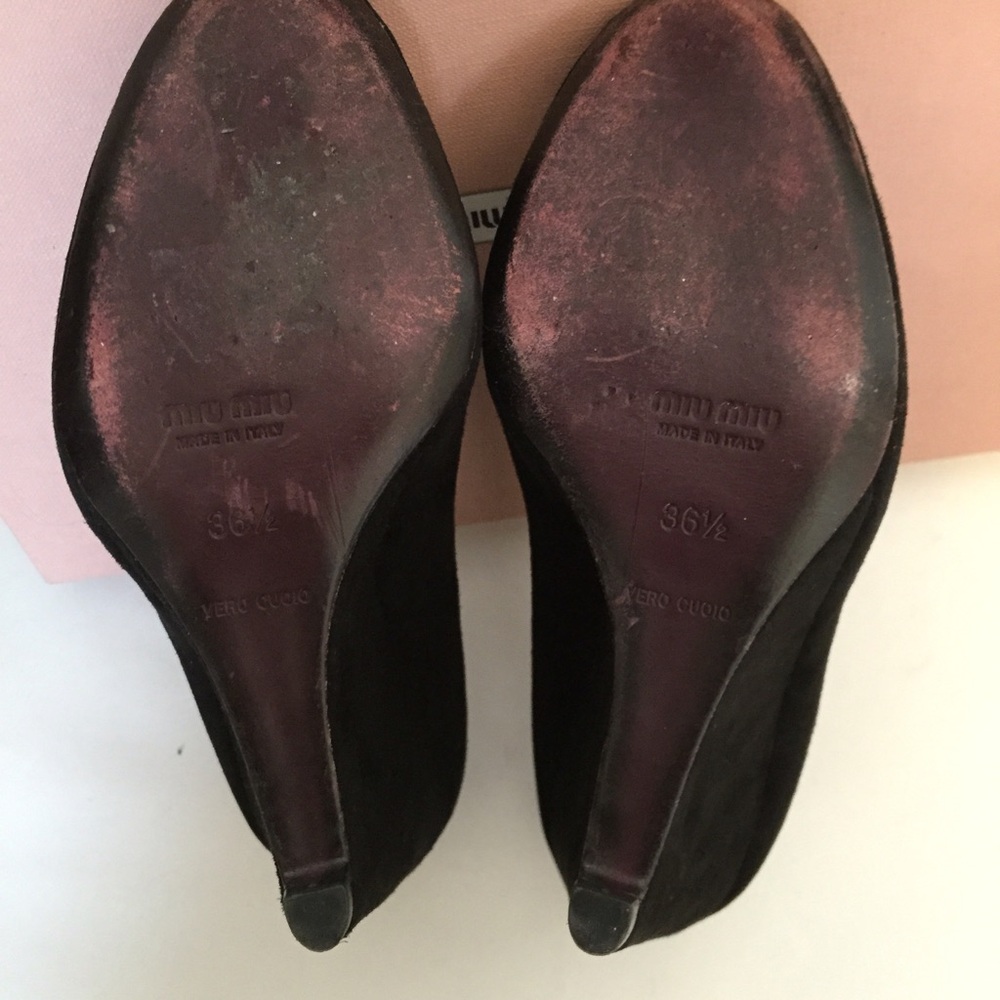 ✨ MIU MIU peep-toe authentic suede wedges! - Picture 3 of 4